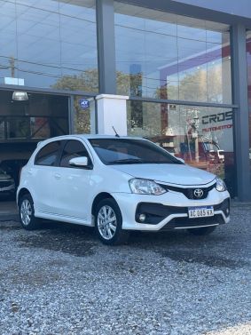 Toyota Etios XLS 5P