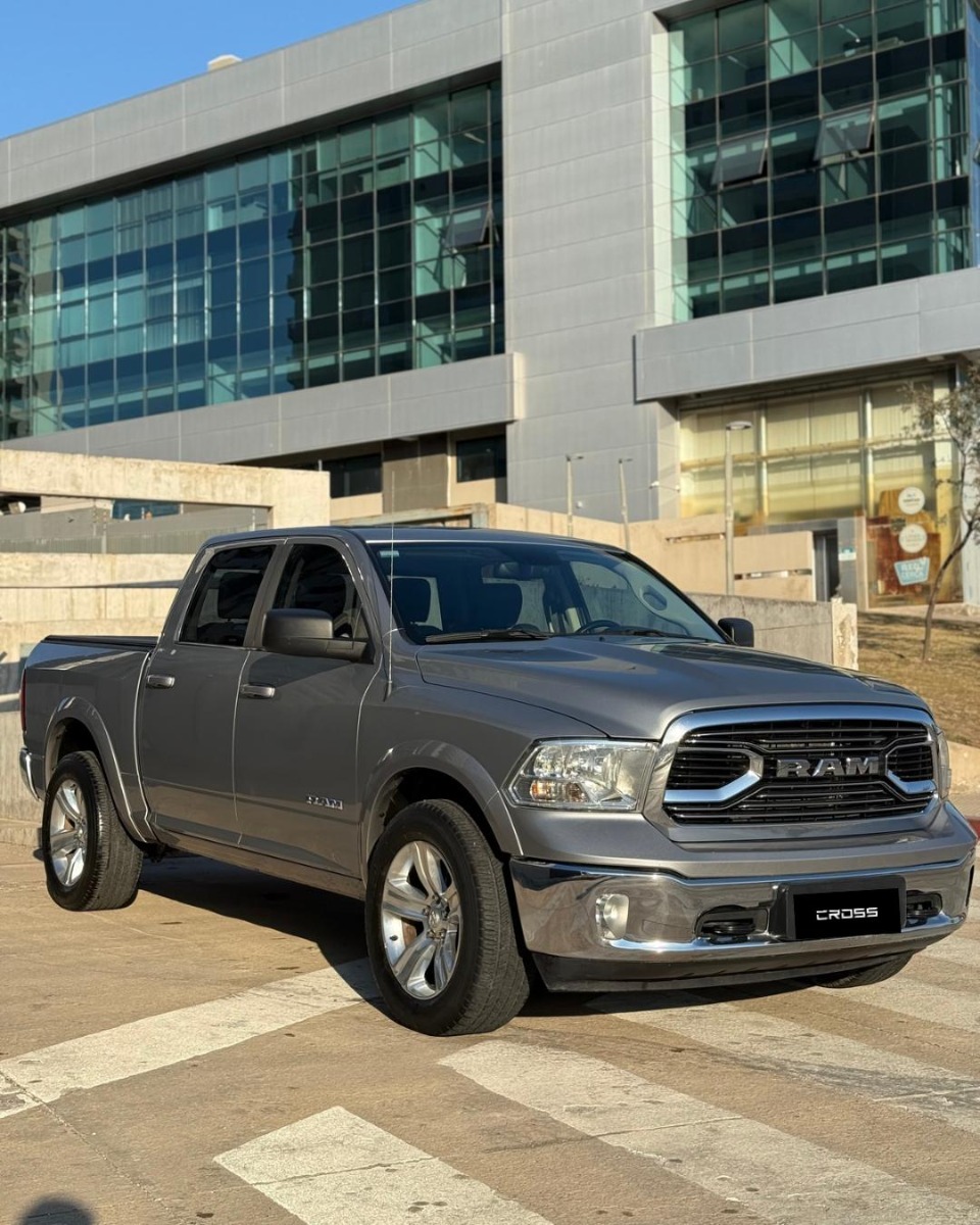 Ram Laramie 1500 AT 4X4